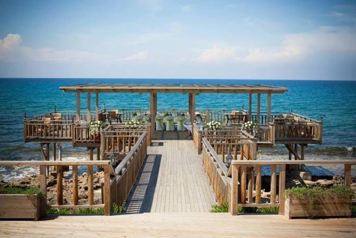 Zambak Holiday Village & Restaurant Superb Seafront Location ! Agios Georgios (Girne) Exterior foto